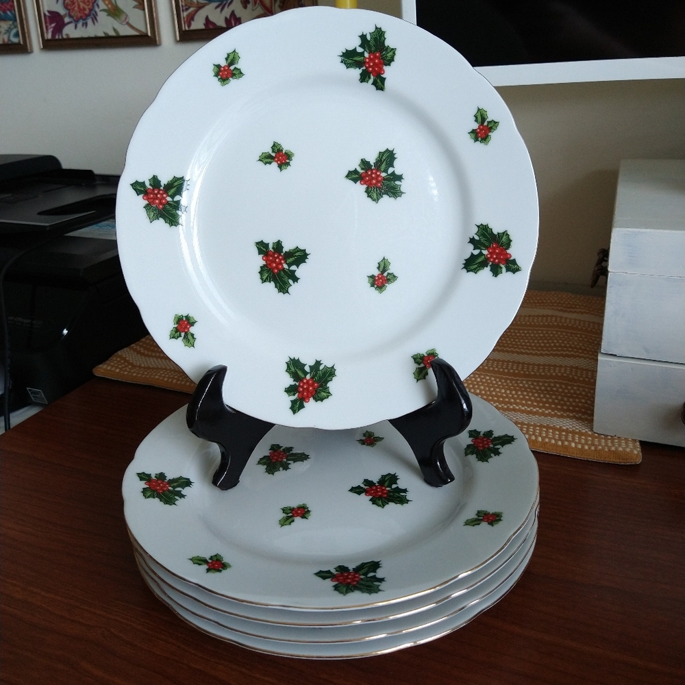 Lefton Christmas Plates Set of 5 Holly Berry